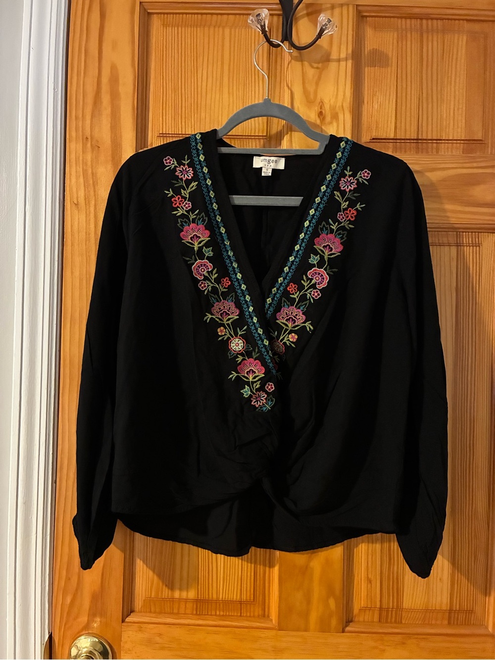 Umgee Black V-Neck Embroidered Floral Twist-Front Blouse